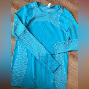 GapFit Womens Contour Workout Top